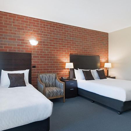 Burke And Wills Motor Inn Суон Хил Стая снимка
