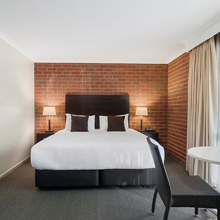 Burke And Wills Motor Inn Суон Хил Стая снимка