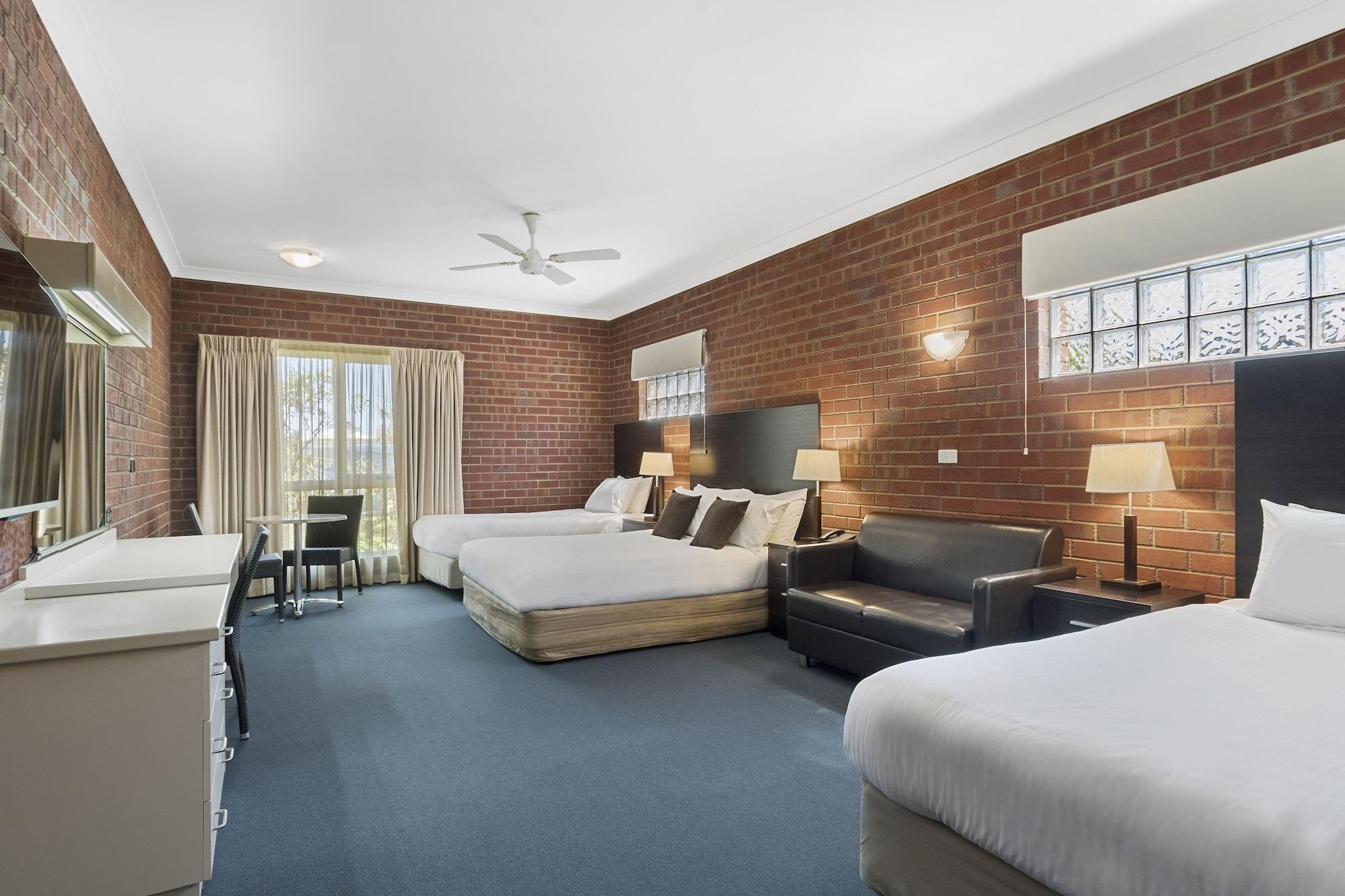 Burke And Wills Motor Inn Суон Хил Екстериор снимка