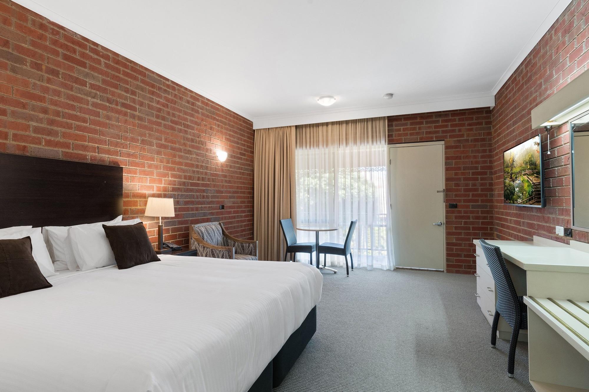 Burke And Wills Motor Inn Суон Хил Екстериор снимка