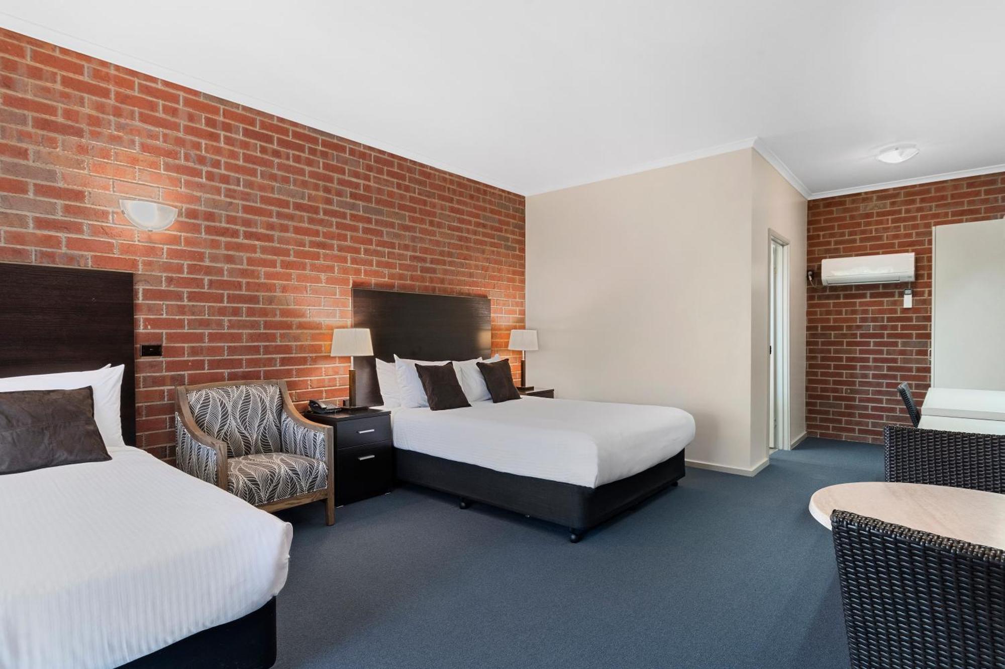 Burke And Wills Motor Inn Суон Хил Стая снимка