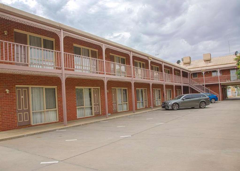 Burke And Wills Motor Inn Суон Хил Екстериор снимка